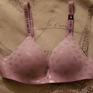 BRAND NEW Victoria's Secret purple kisses bra